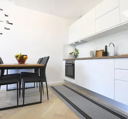 Plazina Apartamento Petrcane