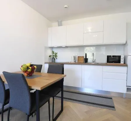 Plazina Apartamento Petrcane