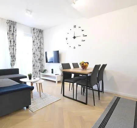 Apartament Plazina *